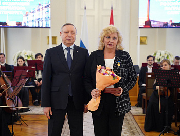 Светлане Агапитовой вручен знак отличия «За заслуги перед Санкт-Петербургом»