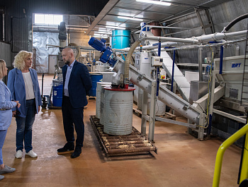 «Экострой»: куда звонить, когда разбился градусник?