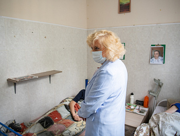 Автоответчик, закрытые двери и угроза административной ответственности: визит в реабилитационный центр, который не ждал гостей