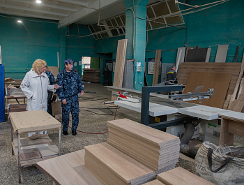 Прием в ИК № 5: аромабомбочки, «макароны по-флотски» и приведение, которое хочет быть легальным