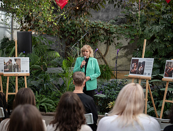 «Любовь может все»: Светлана Агапитова – о романтических историях особенных семей в Таврическом саду