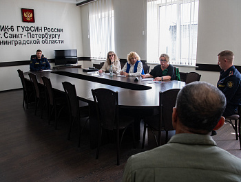 Прием в ИК № 6: обучение ИИ, социальная работа и недооформленные браки