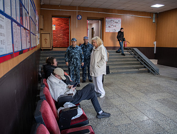 Прием в ИК № 5: аромабомбочки, «макароны по-флотски» и приведение, которое хочет быть легальным