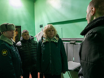 «Яблоневка», хоть и «строгая», но проблемы – общечеловеческие