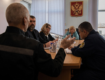 «Яблоневка», хоть и «строгая», но проблемы – общечеловеческие