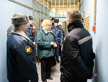 «Яблоневка», хоть и «строгая», но проблемы – общечеловеческие