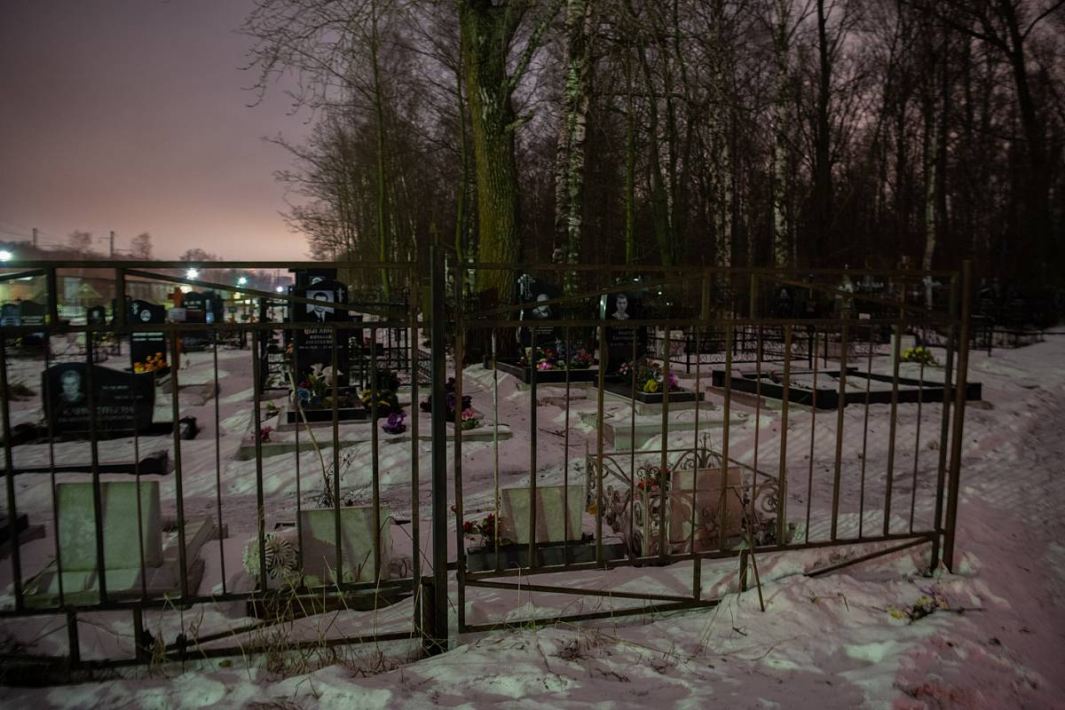 Через кладбище – к пункту обогрева…, которого нет