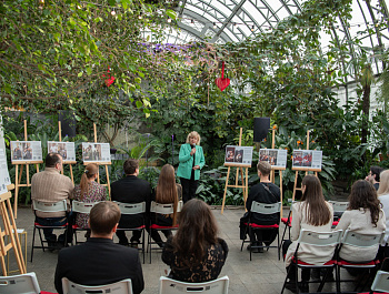 «Любовь может все»: Светлана Агапитова – о романтических историях особенных семей в Таврическом саду