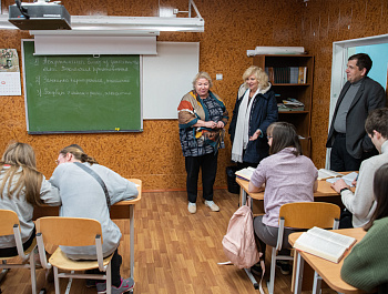 Сестрорецкий технологический колледж – одно из учреждений, где люди с особенностями могут пройти профессиональную подготовку