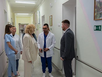 Дом социального обслуживания «Стрельна»: в ожидании Шамана и с молитвой на устах…