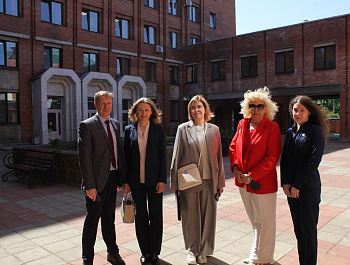 Взаимодействие Уполномоченного и Соцфонда: Отладка цифровой платформы, контакт-центр, урологические прокладки и не только