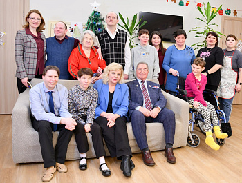 Предновогодние радости и печали на Пейзажной: Что привело петербургского уполномоченного в новый дом сопровождаемого проживания ГАООРДИ