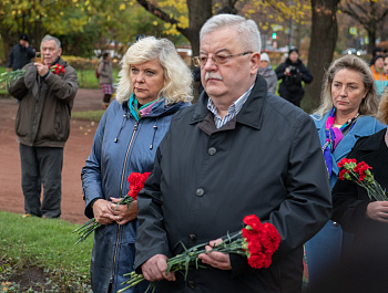 Трагические уроки истории: В Петербурге вспоминают жертв политических репрессий