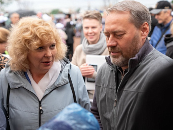 «Ангел-хранитель для команды добра»: Светлана Агапитова поздравила АНО «Хоспис детский и взрослый» с 20-летием