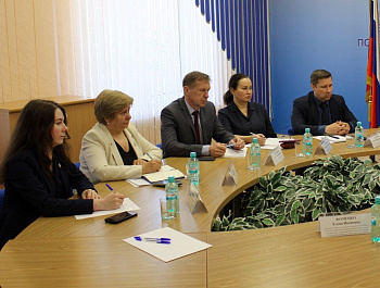 Взаимодействие Уполномоченного и Соцфонда: Отладка цифровой платформы, контакт-центр, урологические прокладки и не только