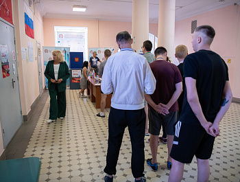 Первый день голосования: иногородние, наблюдатели с «железным здоровьем» и доступность «в ручном режиме»