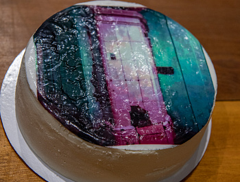 Сохранение истории в деталях: петербургский Уполномоченный поблагодарила добровольцев, подаривших витражам новую жизнь