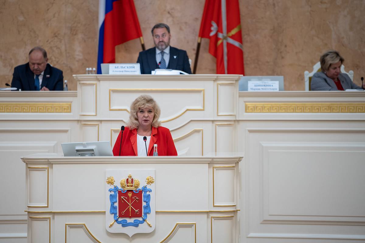 Светлана Агапитова представила петербургским парламентариям свой ежегодный доклад