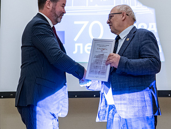 Добрый ангел против «белой смерти»: Уполномоченный поздравила фтизиатров с 70-летием