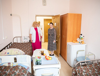 Дом для престарелых и инвалидов в Стрельне: «Меня сюда привел голос…»