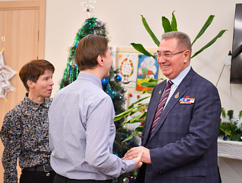 Предновогодние радости и печали на Пейзажной: Что привело петербургского уполномоченного в новый дом сопровождаемого проживания ГАООРДИ